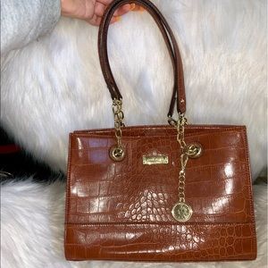 Two strap Anne Klein shoulder bag.